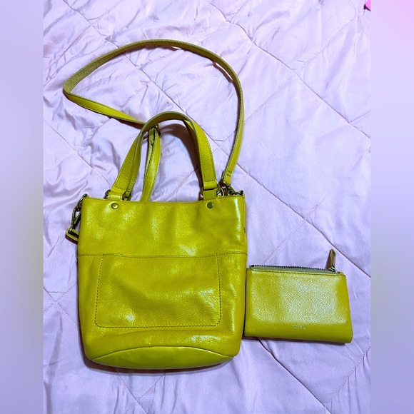 Fossil Purse with matching wallet - Picture 2 of 2